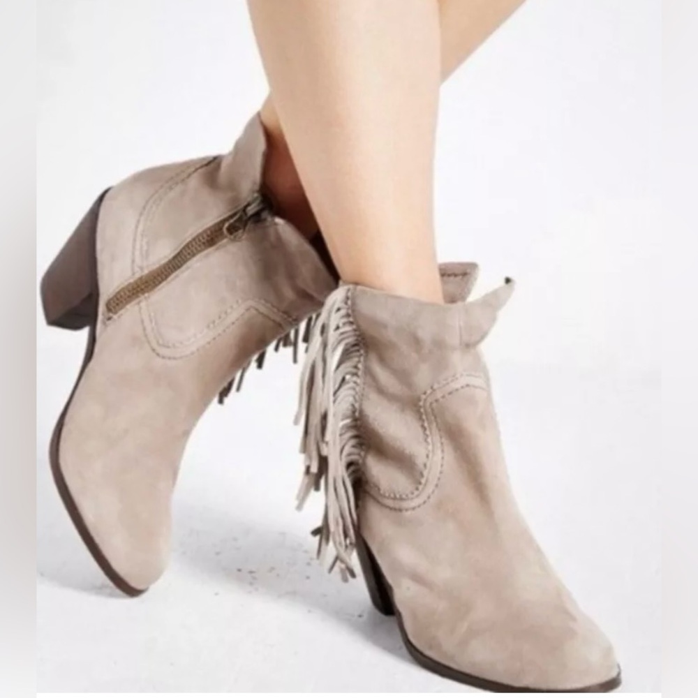 Awesome Sam Edelman Louie suede Fringe Ankle Boot!